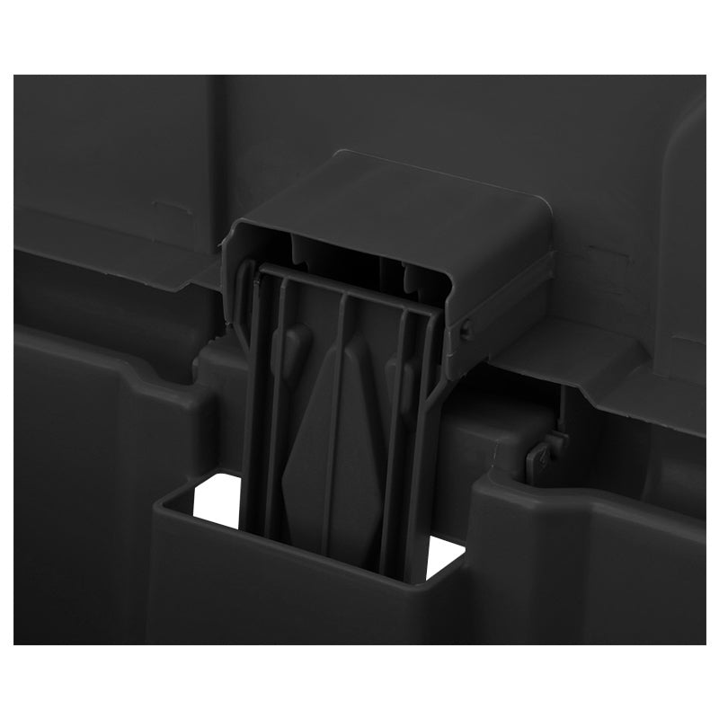 Marcolo green double-layer colanders with corn and apple.