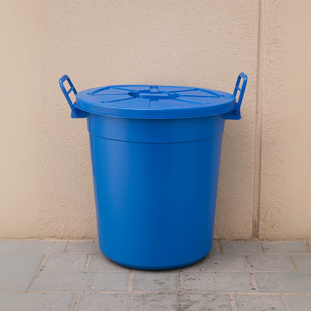 55L Heavy-Duty Storage Bucket with Secure Lid – outdoor view