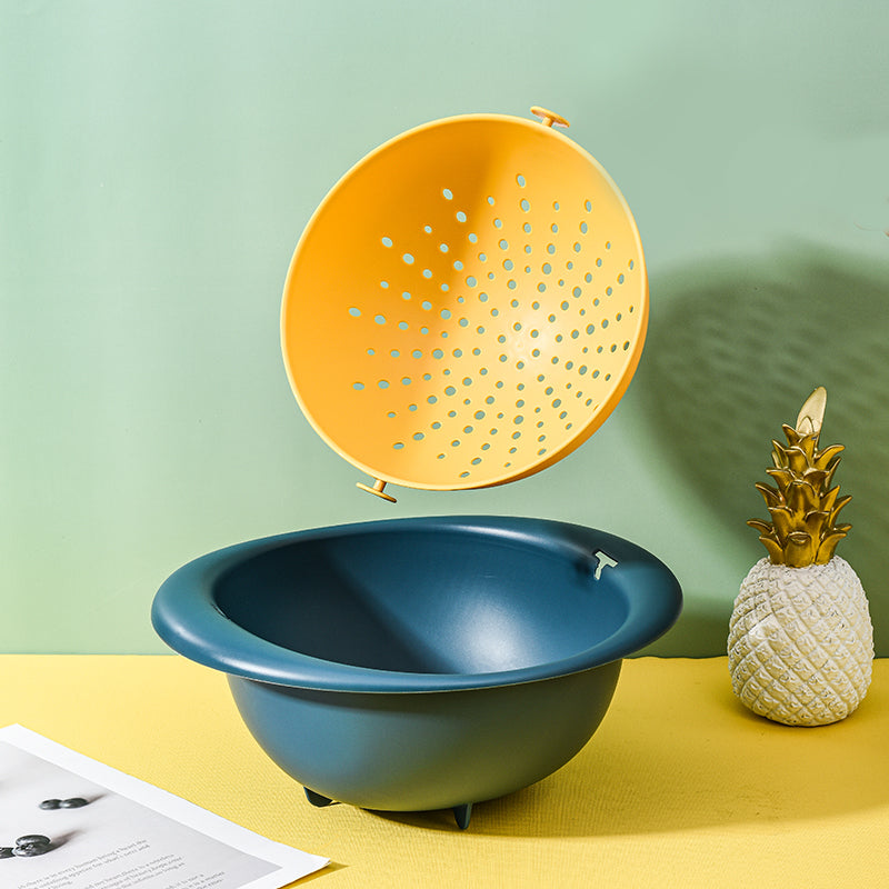 Round Colander with Bowl