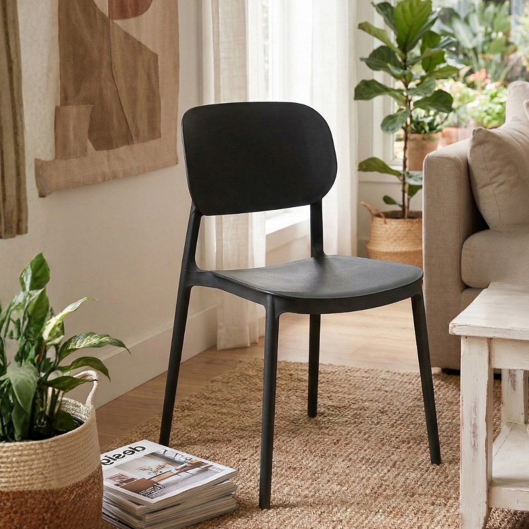 Como Dining Chair – Minimalist Indoor & Outdoor Plastic Chair