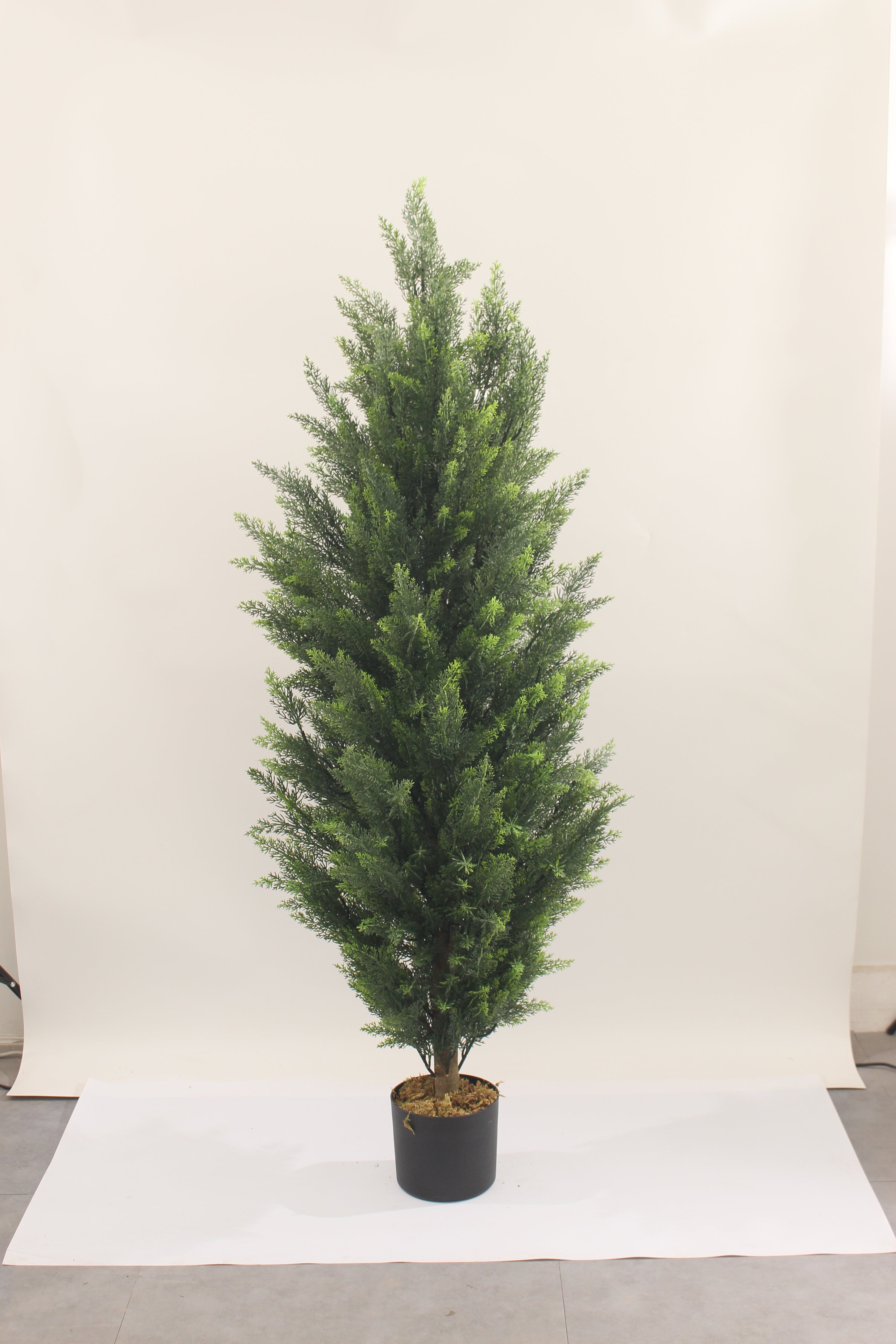 Artificial Pine Tree 150cm Lifelike Indoor Décor Tree